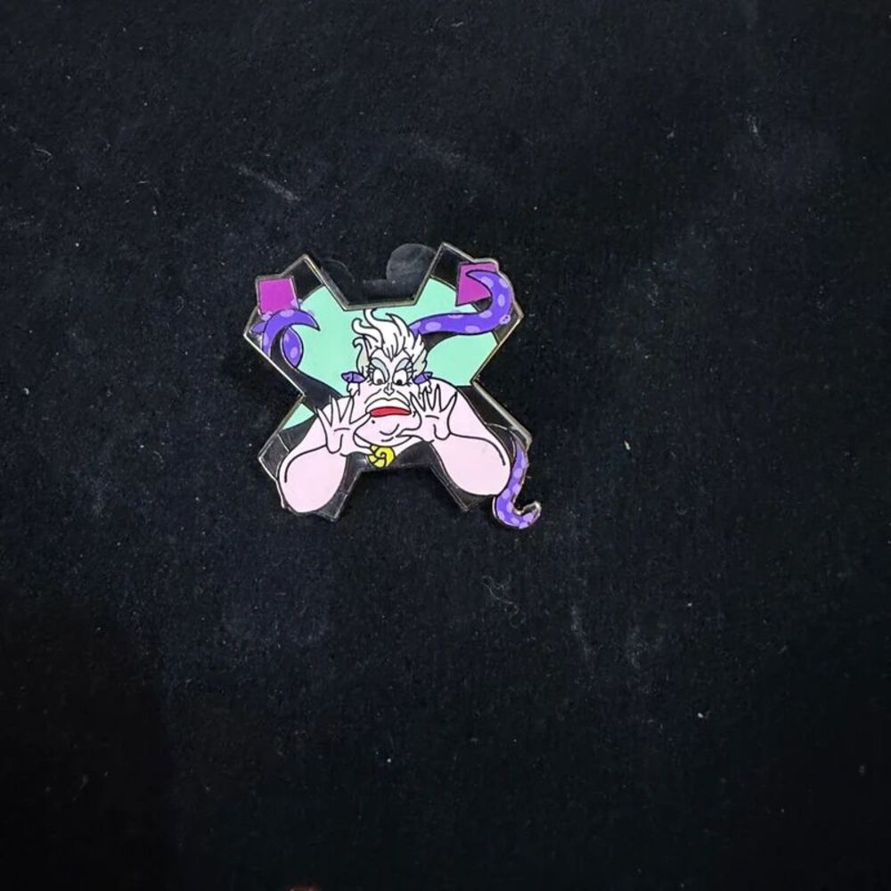 Disney Ursula Villains Puzzle Pin 1 of 5 2009 Little Mermaid